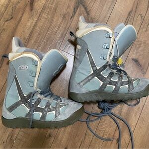 Burton Women's Winter Boots - Gray and Blue